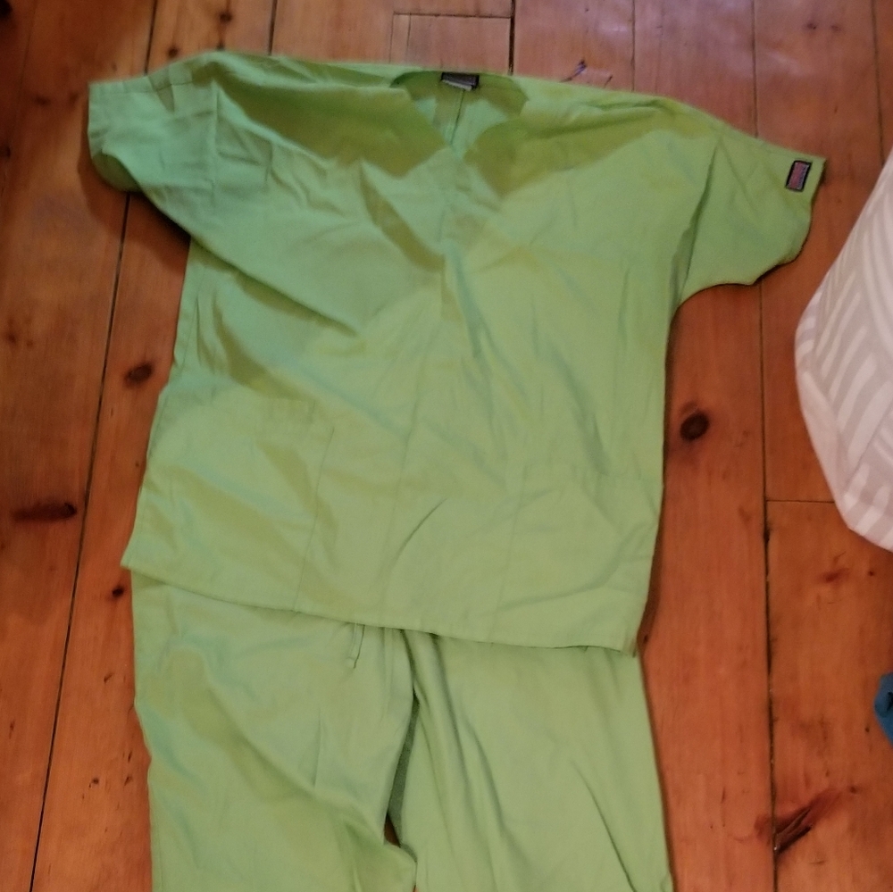 SCRUBS!!! - Picture 4 of 10